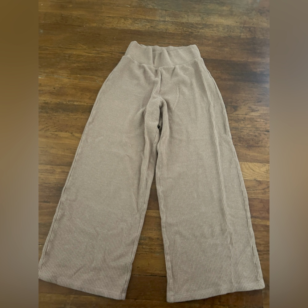 Abercrombie & Fitch Taupe Waffle-Knit Thermal Pajama Set - Picture 3 of 3